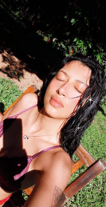 Sdd desse sol do rio de janeiro https://t.co/yCj9fYMlOb<a href="/tag/camgirl"class="tags"><span>#camgirl</span></a>