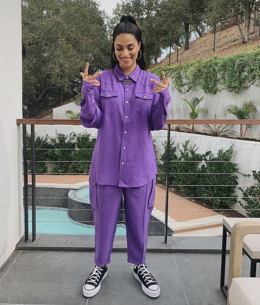 lillyinsuits's tweet photo. All purple vibes for Lillys look from tonights fallon appearance promoting season 2
✨January 12, 2021 https://t.co/6gne41dNQv