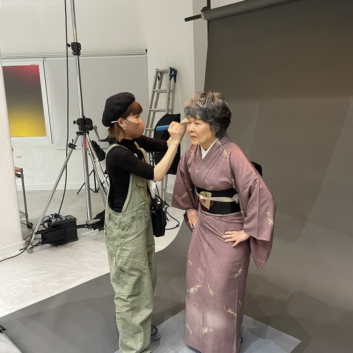 JurSchool's tweet photo. 老人メイク1日目🧓🏻👴🏻

#specialeffects #sfx #amazingschooljur #自由廊 #特殊メイク #学校 #art #oldagemakeup #oldage #prosthetics https://t.co/8qUT51ooHi