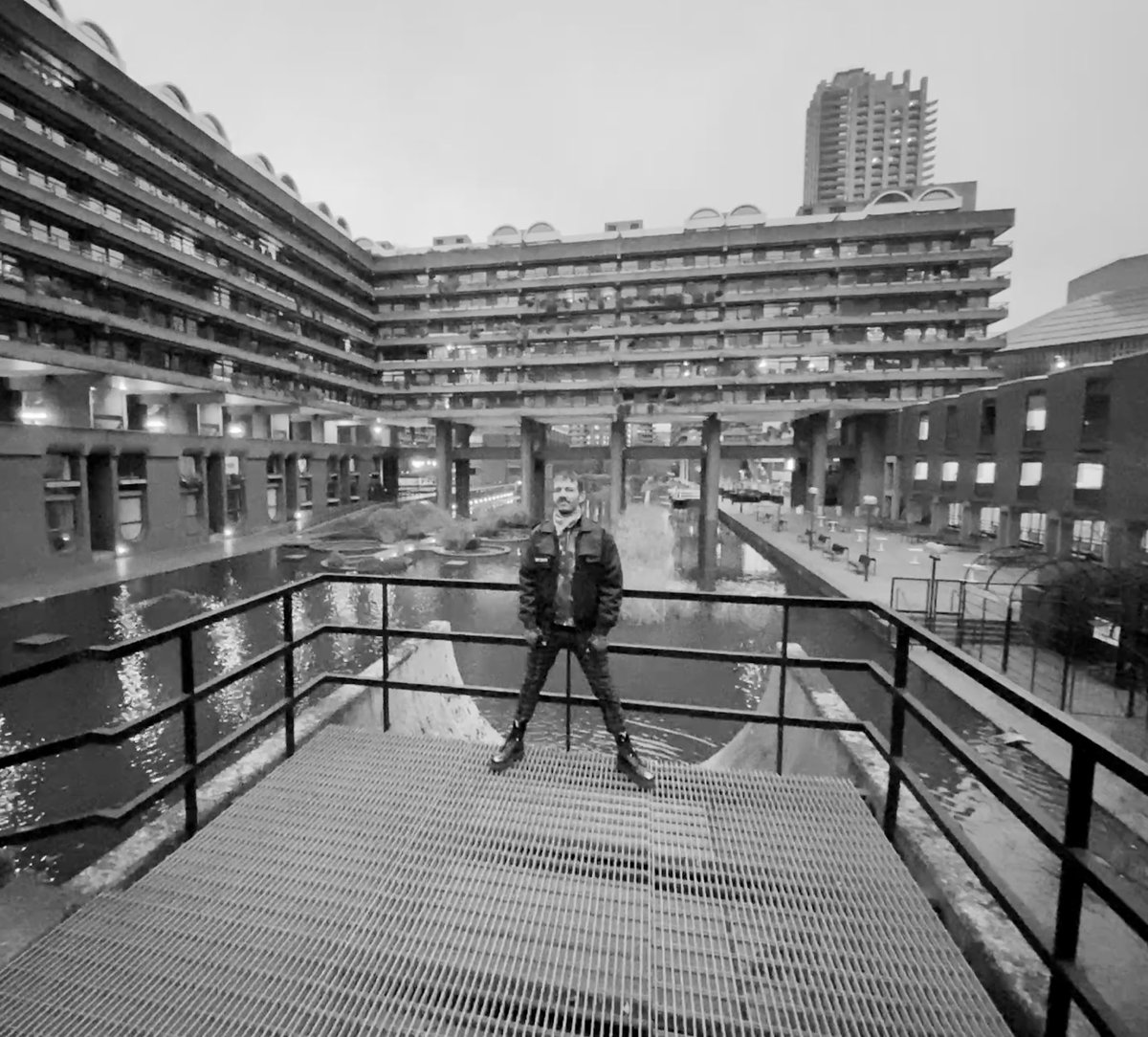 Panteros666's tweet photo. Brutalism is the *techno* of architecture https://t.co/asWXHArPP8