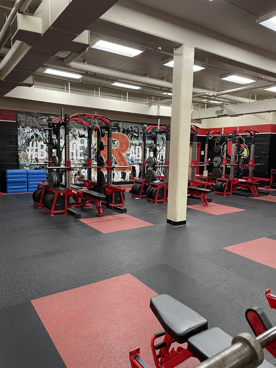 wcsRHSfootball's tweet photo. Rise and Shine, nothing like getting up and getting it done before the sun comes up!! Canβt wait to get back to work this AM with the Squad! #IfYouKnowYouKnow #SomeTypeOfWay #G2BARR https://t.co/IBK6UNIlaz