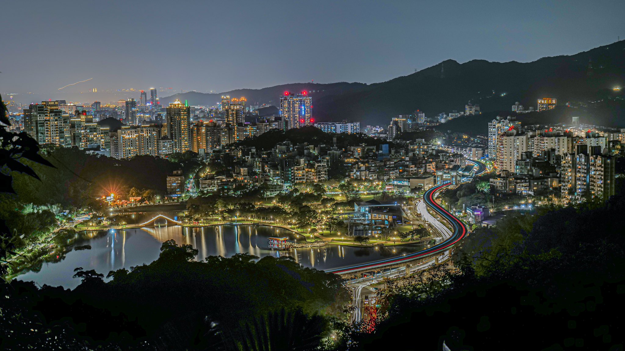 S R G 康樂山內湖夜景 夜景 台湾https T Co Udqe3hzuav Twitter S R G 康樂山內湖夜景 夜景 台湾https T Co Udqe3hzuav Twitter