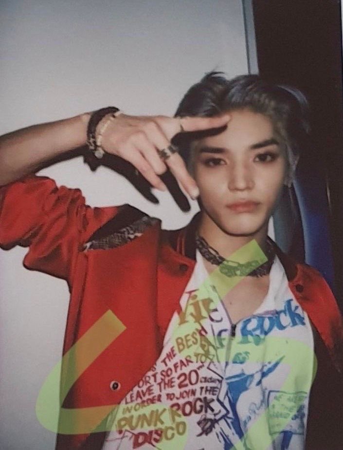 chaintyong's tweet photo. neo zone gave us this Taeyong https://t.co/yOrz8PzO8X