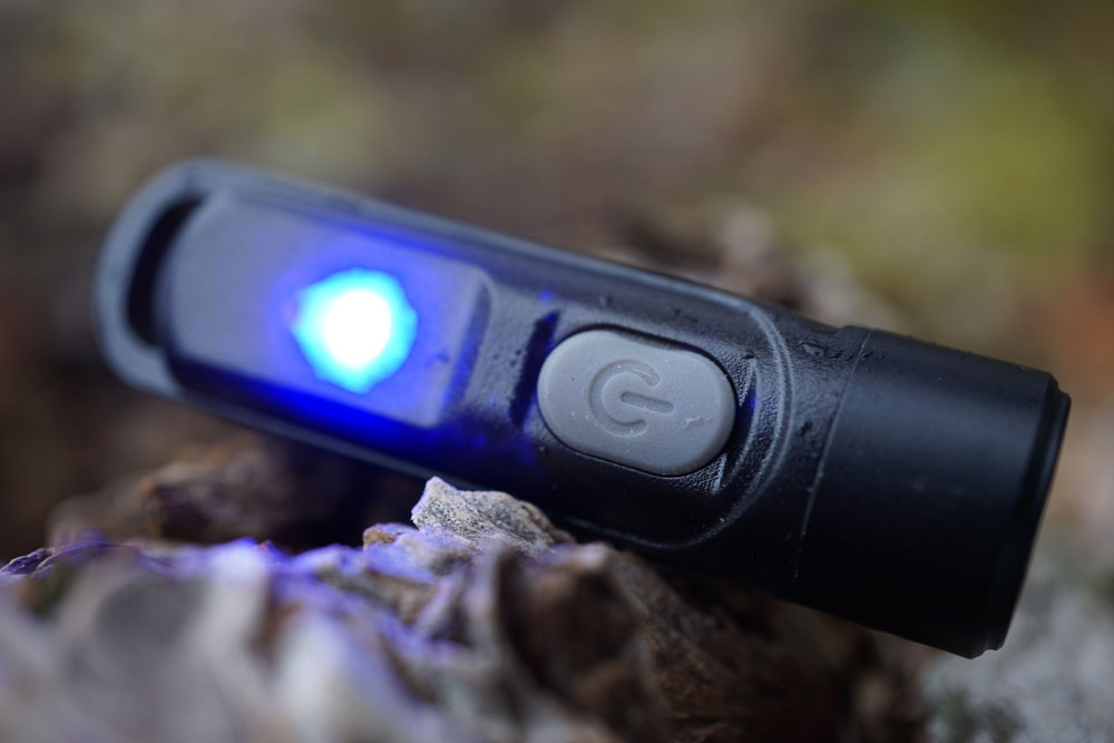 Julie_NITECORE's tweet image. The auxiliary red and blue LEDs of TIKI LE can be used as a signal marker to indicate the location or different grouping as well as sending out signals while camping or walking.

More info: bit.ly/TIKILEinfo

#nitecore #keychainlight #keychain #camping #outdoor #Flashlight