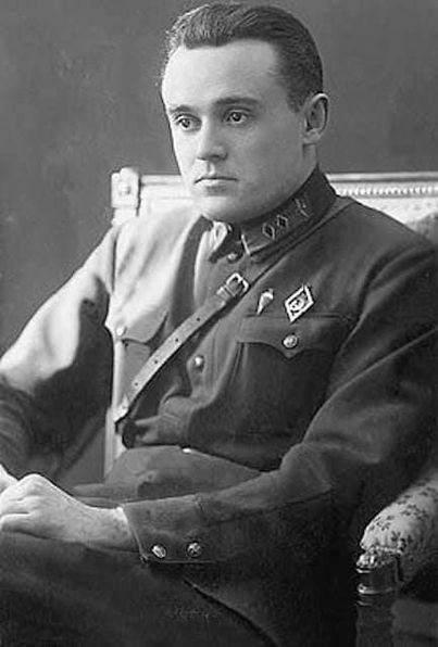 Корольов народився 12 січня 1907 р на Житомирщині в українській родині, розмовляв і учився українською в Київській політехніці, починав працювати в Україні на Одеському авіацйному заводі (тоді авіамайстерні). Ось тільки сидів у Бутирській в'язниці, Москва, таборах ГУЛАГу https://t.co/j19oY15hfG