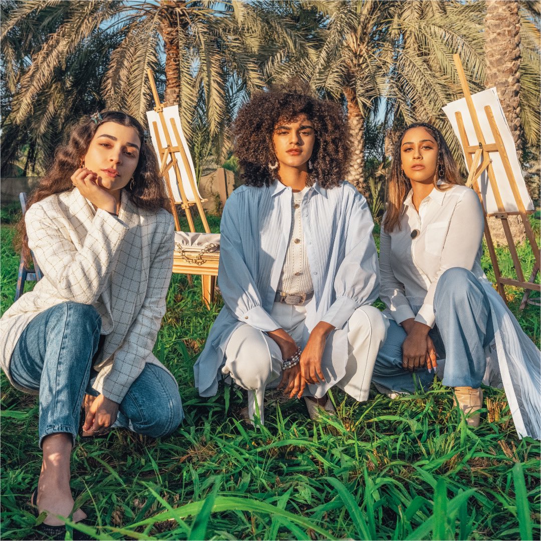SplashFashions's tweet photo. موسم الربيع يعني ألوان زاهية وأزياء تشعرك بالمرح! 
#سبلاش
...

When we think of Spring, we think of light fabrics, sheer styles that you can wear effortlessly for different occasions 🌸
What do you love about Spring? Let us know below!

#SplashFashions https://t.co/UQJNh3ioig
