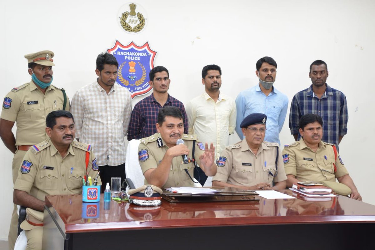 MalkajgiriCop's tweet photo. One #Chinese origin person and One Indian citizen. #arrested in #Lending_Apps_Fraud case at Mumbai &amp; Frozen 28 crore rupees in a bank account by the sleuths of #CyberCrime #RachakondaCommissioneraate.
#cybercrime 
#loanapps 

@TelanganaDGP @TelanganaCOPs @hydcitypolice https://t.co/dzVtw44G1Q