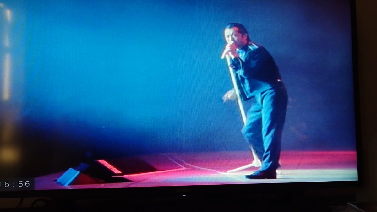 yaz43689021's tweet image. 永ちゃん観てます😊
#矢沢永吉
#DVDBOX