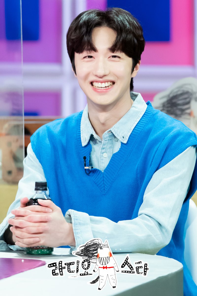 withMBC's tweet photo. 오늘 밤 10시 20분에 뭐해요?
쨔니 만나러 오지 않을래요?(´▽`ʃ♡ƪ)

미공개 컷으로 쨔니 미리보기👀

<#라디오스타>
#SF9 #찬희 #강찬희 MBC20210113방송 https://t.co/Ydiiwl7kOj