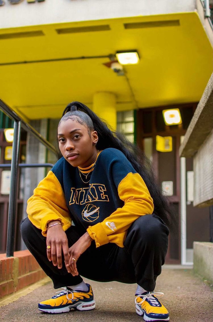 MikeDampha's tweet photo. #Fatts is an #Actress/#Rapper based in The #UK #England who’s acting credits include the #BBC #ONESeries “#Enterprice”
She has just released visuals to her latest track #SalonRiddim where you can find the full video on #YouTube

#Gambia #Africa #TheGambia

https://t.co/m87jUTaZak https://t.co/eNADeYeEeI