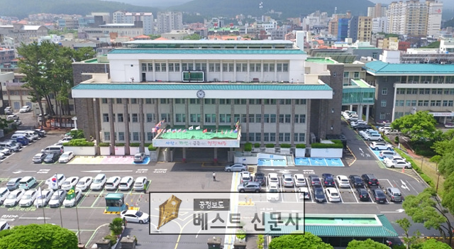 [제주도 ; 김태영 기자] 제주도, 해외지사화 및 해외물류네트워크 지원사업 참여기업 공모.   1월 27일까지 접수, 참가비의 80%(최대 6백만원) 지원.   제주특별자치도는 오는 27일까지 도내 중소기업의 해외진출 및 수출 촉진을 위해 해외지사화 및 해외물류네트워크… jjd.bestdaily.co.kr/bbs/board.php?…