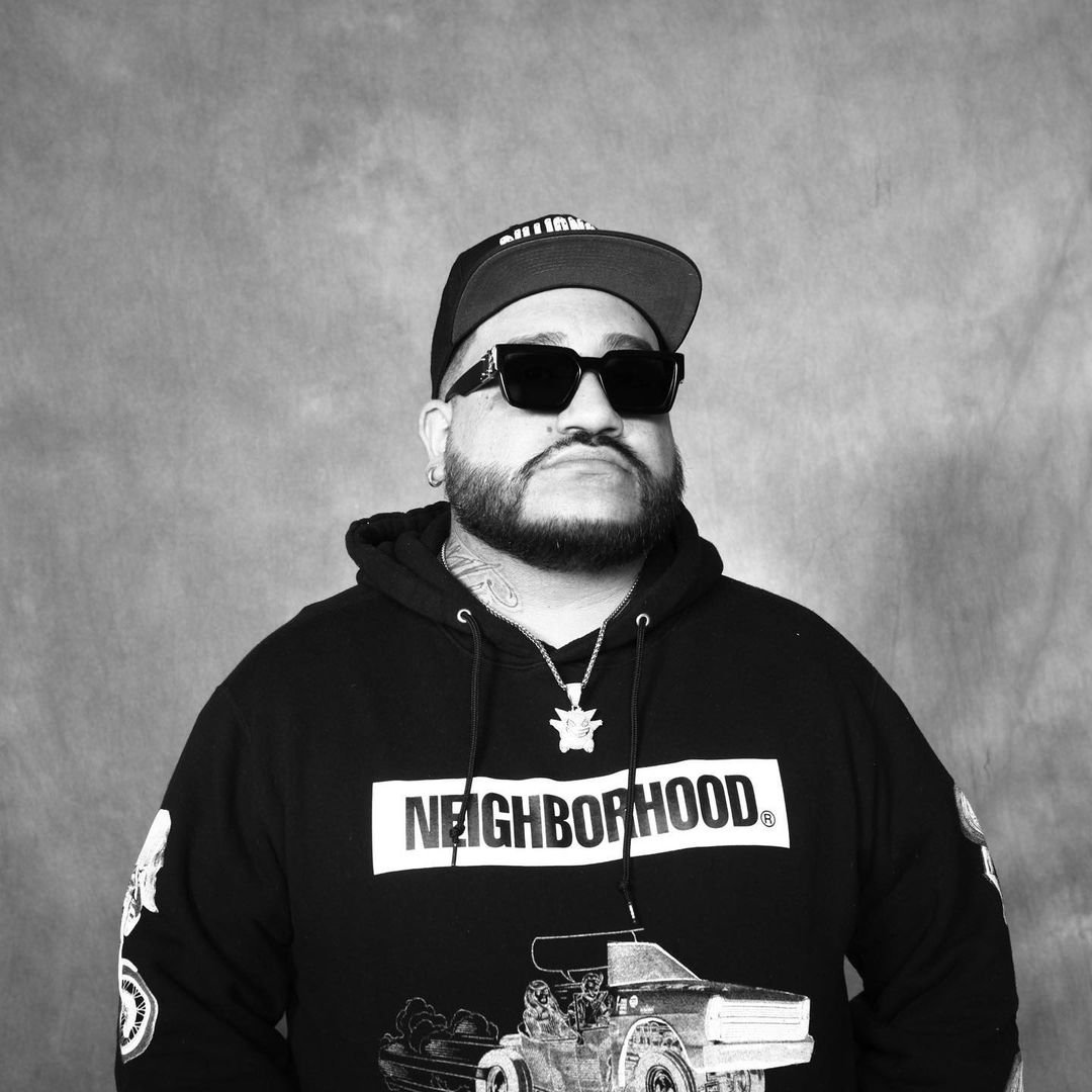 who__official's tweet photo. Lamentamos la pérdida de Alex Malverde. Una persona que puso en alto el rap mexicano y aportó al crecimiento del mismo.

Nuestras oraciones y apoyo están con su familia, amigos y seres queridos.

Descansa en paz, Alex. https://t.co/8L96Wq9gMx