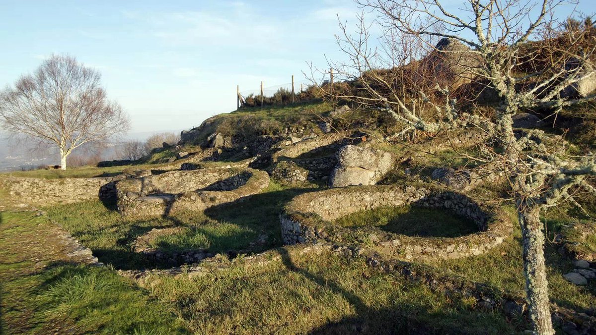 The other intriguing issue is the date. 132 AD! The Roman conquest of Gallaecia ended in 16 BC. The table shows that 150 years later, at least on the metal, these hillfort still had its own institutions and an equal relationship with Roman power.  #HillfortsWednesday