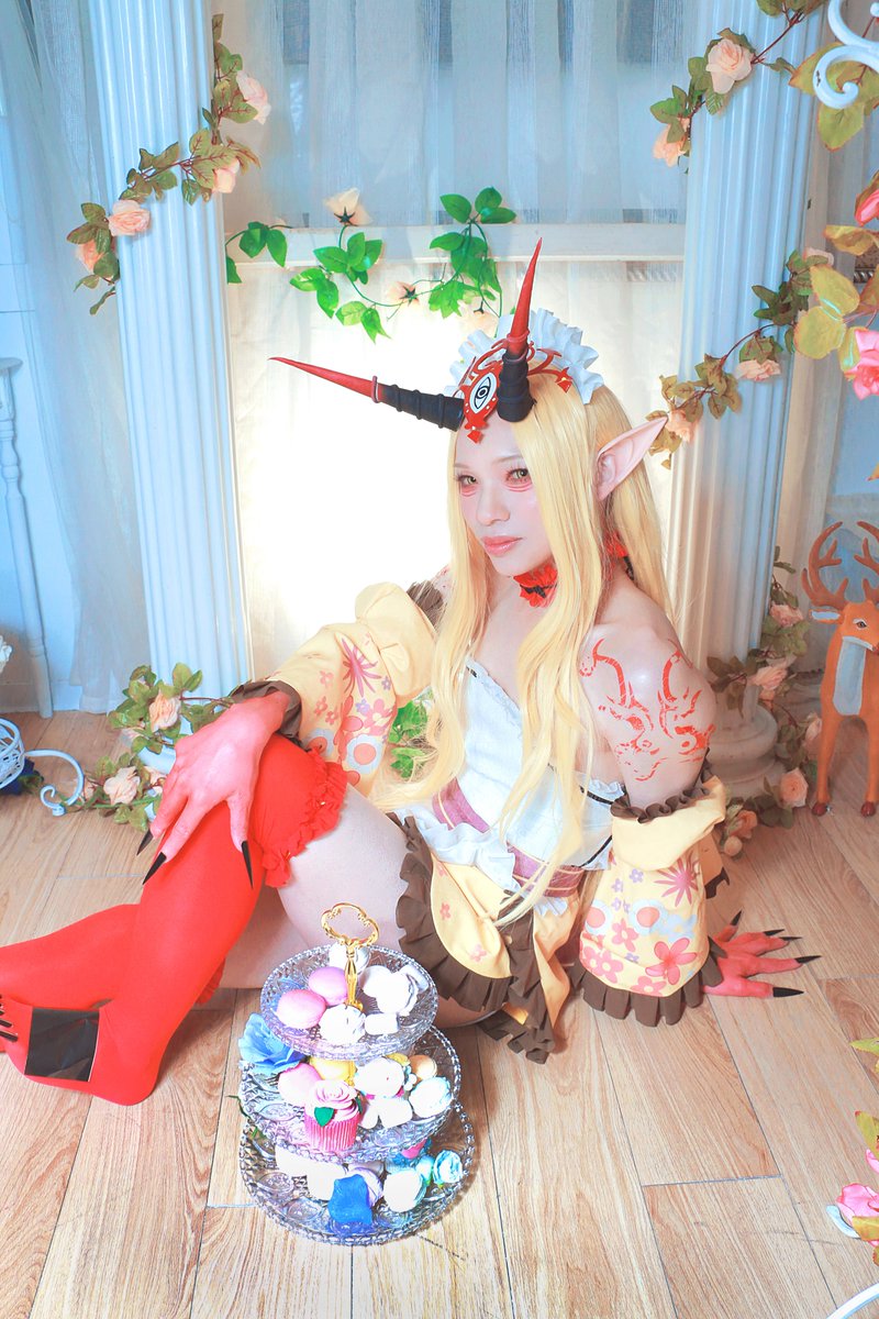 Flandres 酒 點心 盛裝的女人 祭典的日子才更值得掠奪吧 Cosplay コスプレ Fgo 茨木童子 Yd女僕 Ydmaid