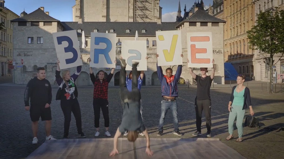 🥇 In 2020, we launched the BRaVE Award, supporting youth-led community resilience projects in 🇪🇺

Five projects received awards - including <a href="/online_theater/">onlinetheater.live</a>, <a href="/TURN_Verein/">TURN -Verein für Gewalt -und Extremismusprävention</a> and <a href="/Klanggeruest/">Klanggerüst</a>!

➡️ Check out their plans to combat polarisation and division: brave-h2020.eu/braveFair