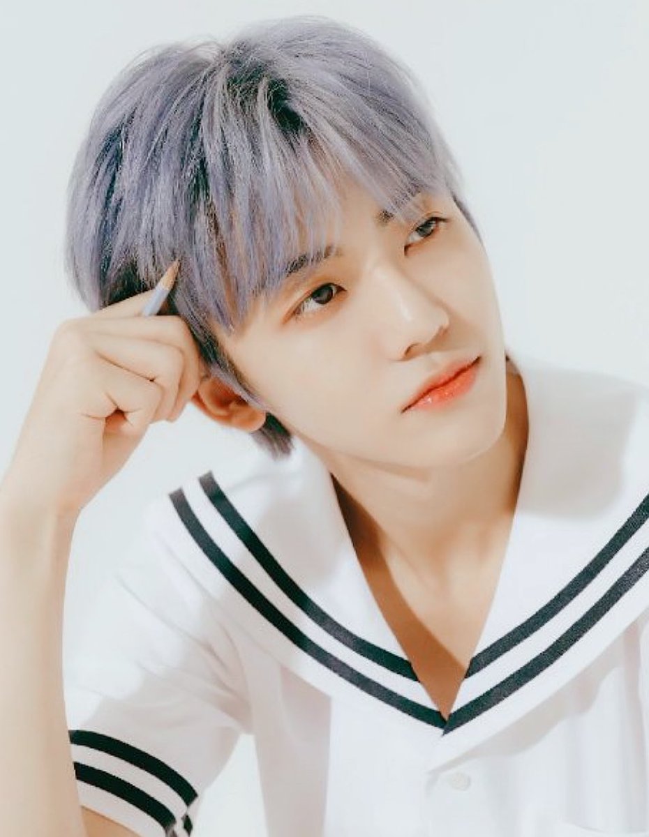 โลกจะแตกก็เพราะไอ่พวกชอบดาวโรงเรียนนั่นแหละ สวยน่ารักขนาดนี้ใครจะไปจีบติด ลับหลังจะแอบไปแสนดีกับใครอีกก็ไม่รู้ ไหวเหรอ