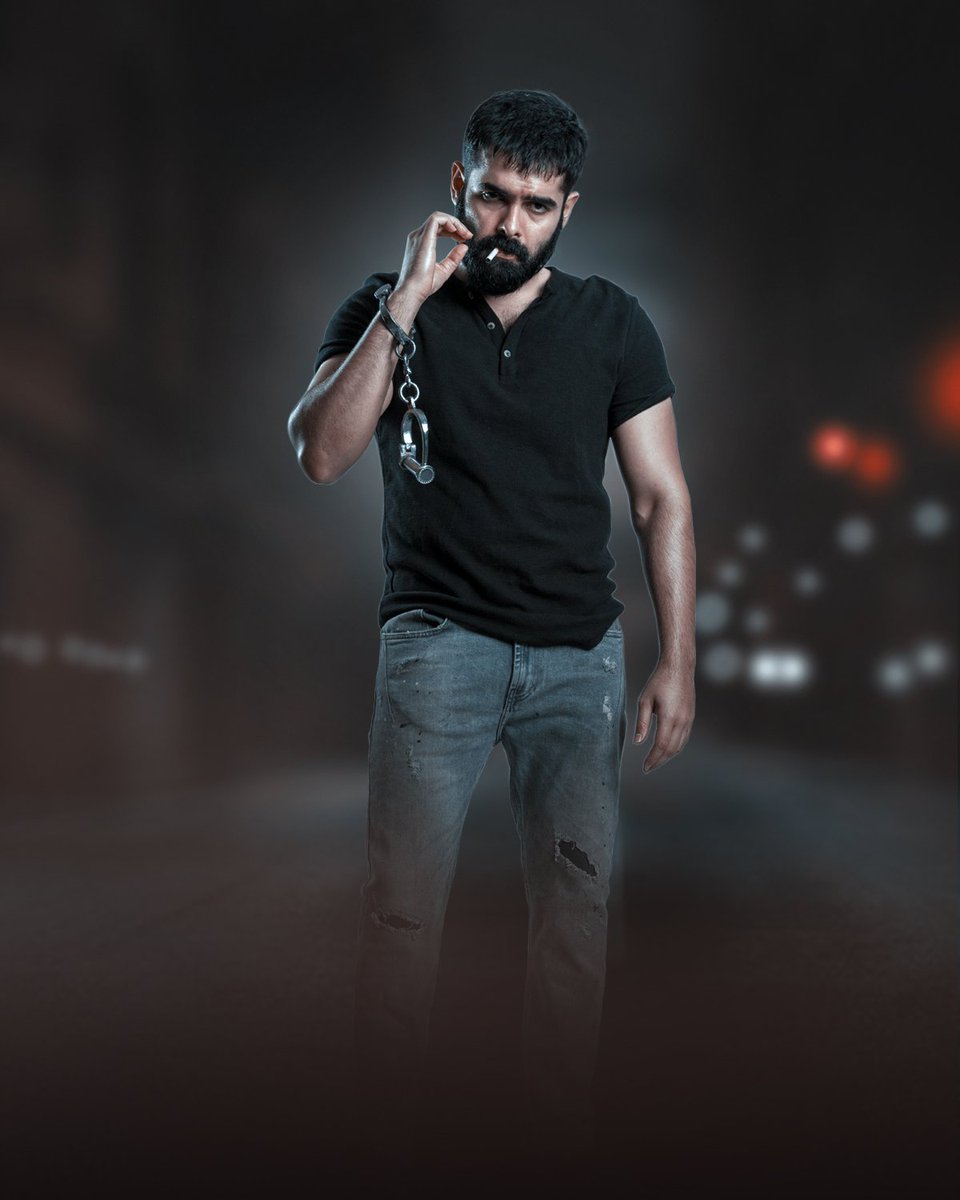 WeRAPOFreaks's tweet photo. Without logo's

ఈసారి మంట మాములుగా ఉండదు...🔥💥
This is a Thriller, a #MASSTHRILLER!

#RedTrailer ➡️  https://t.co/OS6pOUAzUq

#RedTheFilm #RedOnJan14th #RAPO https://t.co/VvM7o7Rx7P