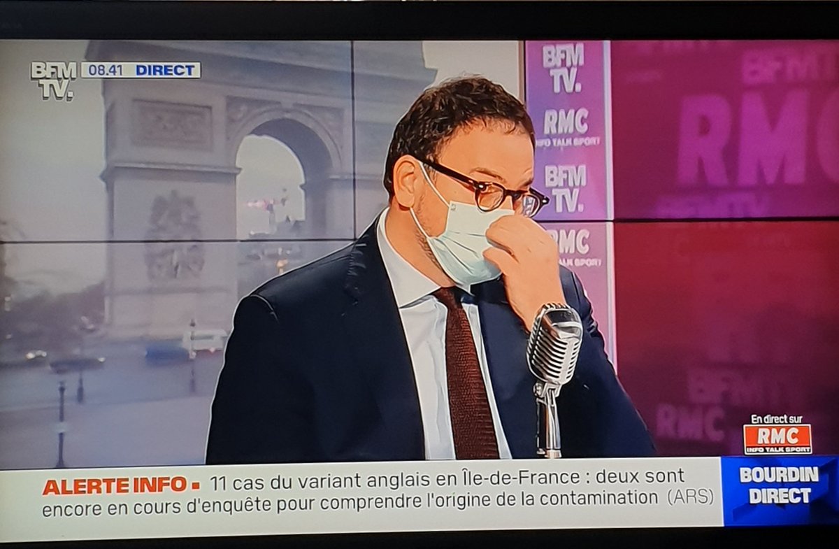 _SarahLeH_'s tweet photo. Rappel à Aurélien Rousseau, directeur de l'ARS Ile de France, qui a touché son masque une trentaine de fois au moins ! 

NE PAS TOUCHER LE DEVANT DU MASQUE !!!! 

#BourdinDirect #BFMTV https://t.co/ObE8yiNIiL