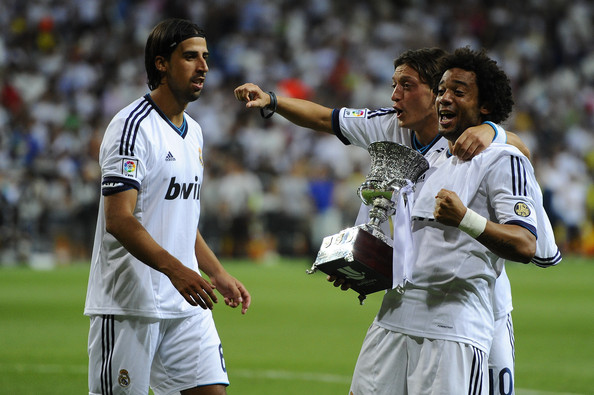 Although Real Madrid didn't win any silverware in the 12/13 season except for the Spanish Supercup, Özil's performances were praised.He ended the season with 10 goals and 21 assists in 52 appearances, and it was time for a new challenge.