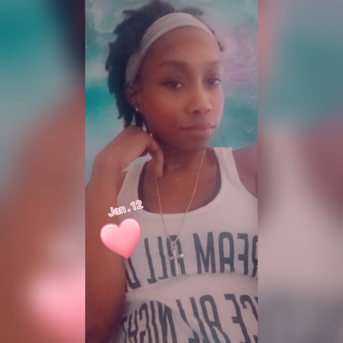 xEViiLxANGELx's tweet photo. First Pics in My New Room Esthetic &Vibes. At Peace With Self & Spiritually 1 With the Universe π―π πππΎβ€βΊπ₯°π #SelfLove #IChooseMe #ILoveMySelf #MyBlackIsBeautiful #TeamDreadHead #SickleCellGoddess #GamerGirl4Life #TwitchGaming #TwitchStreamer #TwitchAffiliate #xEViiLxANGELx https://t.co/vRnTSwBdnt