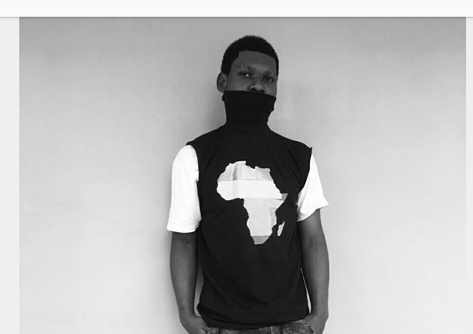 AlfredDickson8's tweet photo. Who dey live for house way dey leak no they like the sound of thunder 
🤧🤧🤧 https://t.co/5Bh8lEfdvt