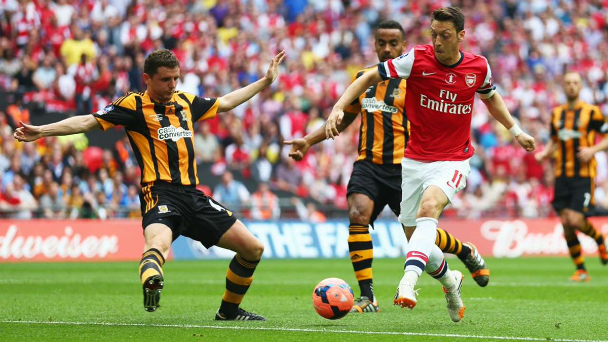 However, a combination of injuries and heavy defeats away from home saw the tean finish 4th in the league.But the Gunners had the chance to end the season on a high, after a dramatic victory over Hull City, Arsenal won the FA Cup and ended their 9 year trophy drought.