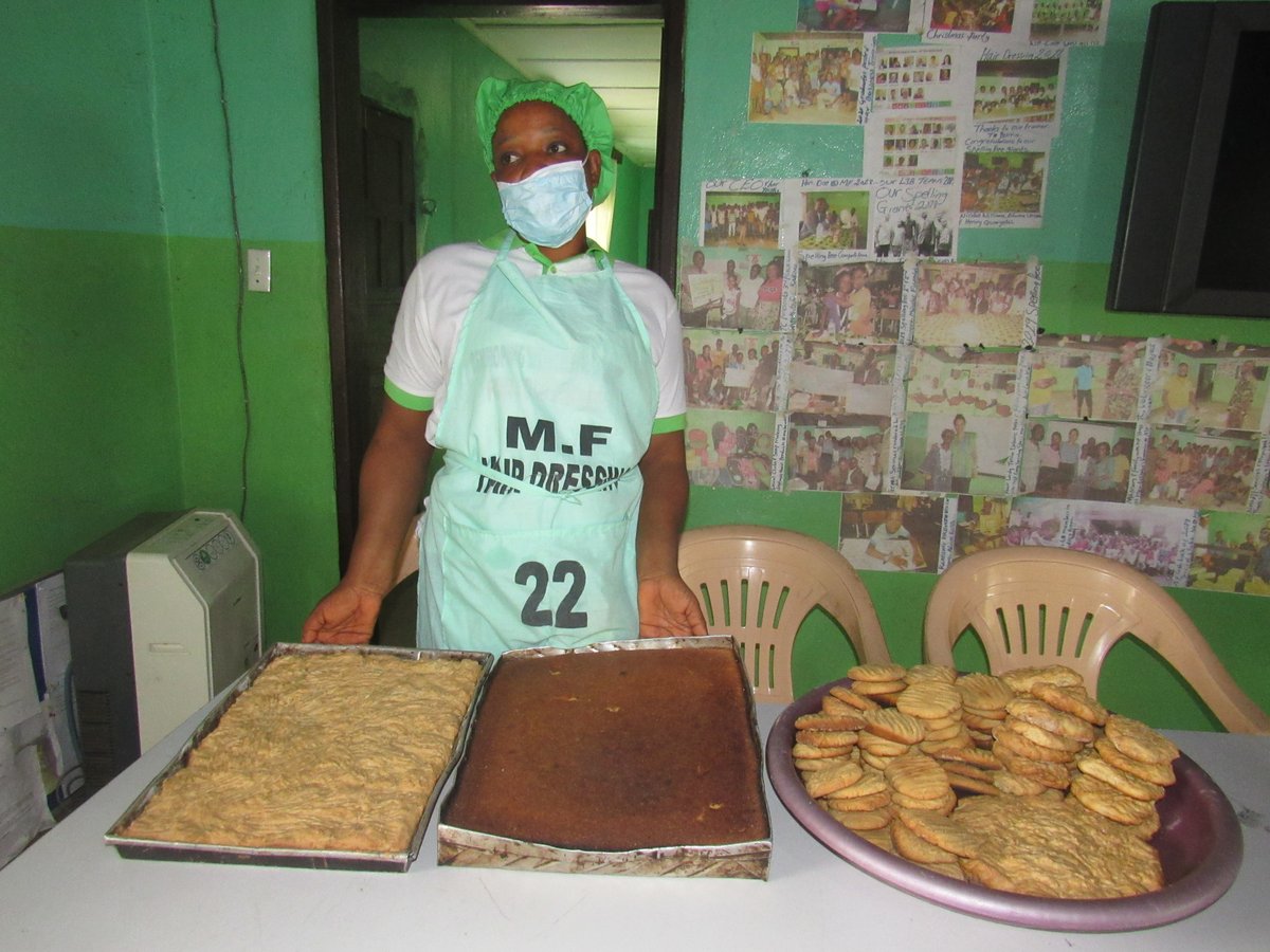 New year, fresh batch of pastry! After the Christmas break our pastry training has started again. We hope to be able to start other vocational training courses in the course of this year! #Happy2021 #vocationaltraining <a href="/Bridge_Liberia/">Bridge Liberia</a>  <a href="/LadyWeah/">Office of First Lady Clar Marie Weah</a> @EducationForte