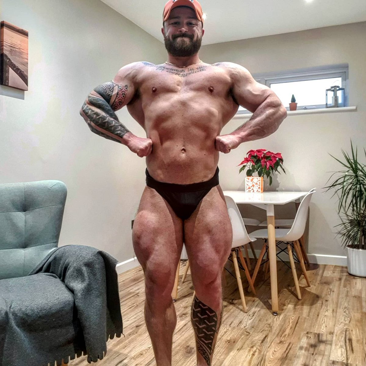 Wolfiesfighter's tweet photo. https://t.co/nkE1zDOpVZ

Fast approaching the end of my first full off season. Its seen me go from 73Kg last time i stepped on stage up to 94Kg at my heaviest. 

#functionalbodybuilding #bodybuildingcoach #teambodybuildingcom #bodybuildinglifesyle #bodybuildinglifestyle https://t.co/e1PGK6XSPQ