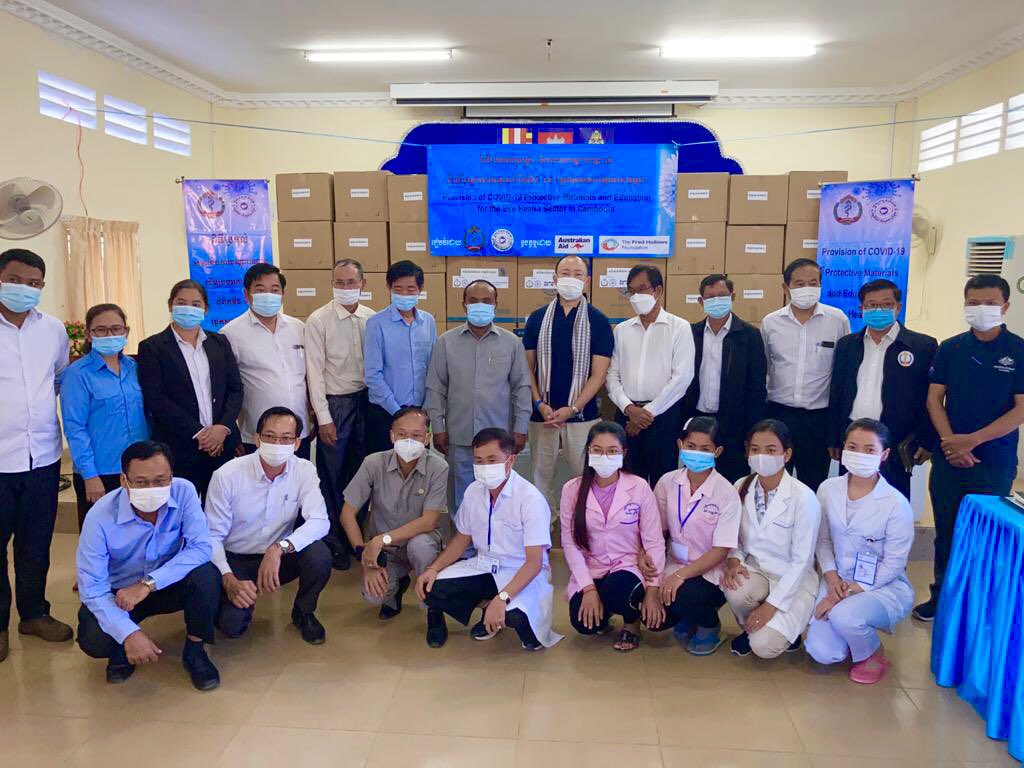 AusEmbPP's tweet photo. Through the 🇦🇺 NGO Cooperation program and @FredHollows, I was pleased to gift #COVID19 PPE to the Kampong Chhnang Referral Hospital today. This is to ensure the ongoing important work on 👁 health in 🇰🇭 can continue with appropriate #COVID19 risk mitigations in place. https://t.co/hzSXpcwb2R