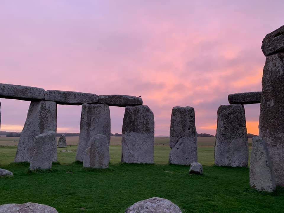 ST0NEHENGE's tweet photo. Sunrise at Stonehenge today (13th January) is at 8.06am, sunset is at 4.26pm https://t.co/PWrw74R44u