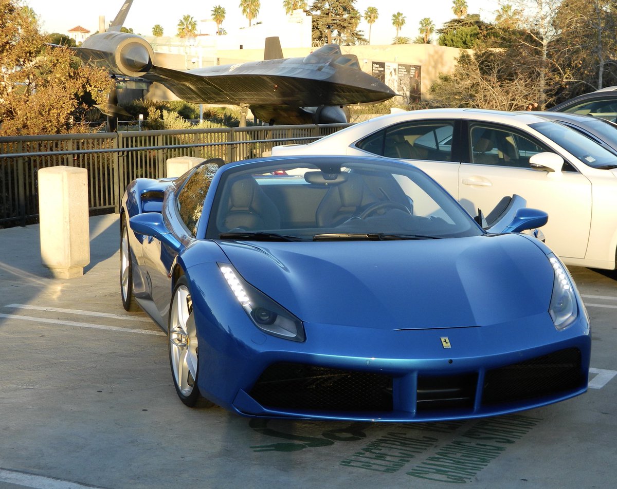 The best 4 days with a Ferrari in 2017. 488 spider in blu Corsa 😍. #ferrari488 #italiansupercar #blackbirdairpark #califirniasciencenter @A45Y_UK @Xtreme_Drive_UK @ratarossa @MBrundleF1 @planesonthenet @HistoryInPics @Carolinewhite40 @SupercarOwner @Zak_Bagans @BrandonFugal