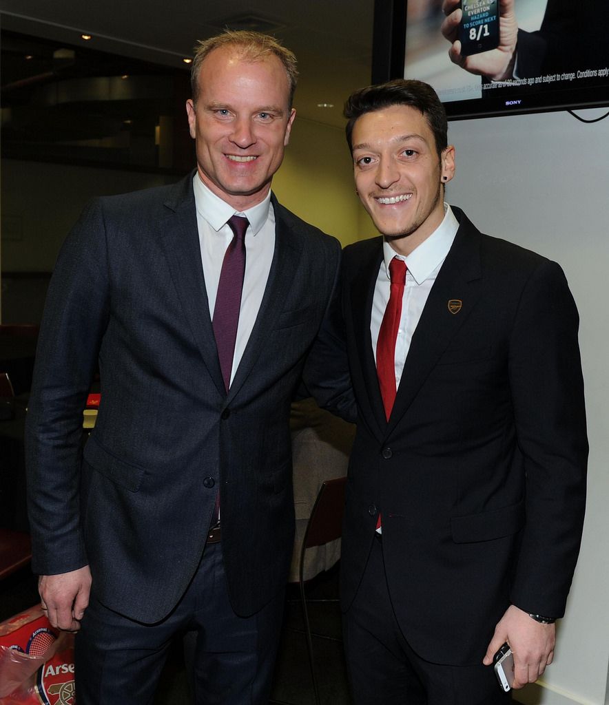 In may, against Sunderland, Özil created 12 chances for his teammates, more chances than any other player has ever created in a Premier League game since records began.I will go as far as saying, he has now surpassed me." Dennis Bergkamp.