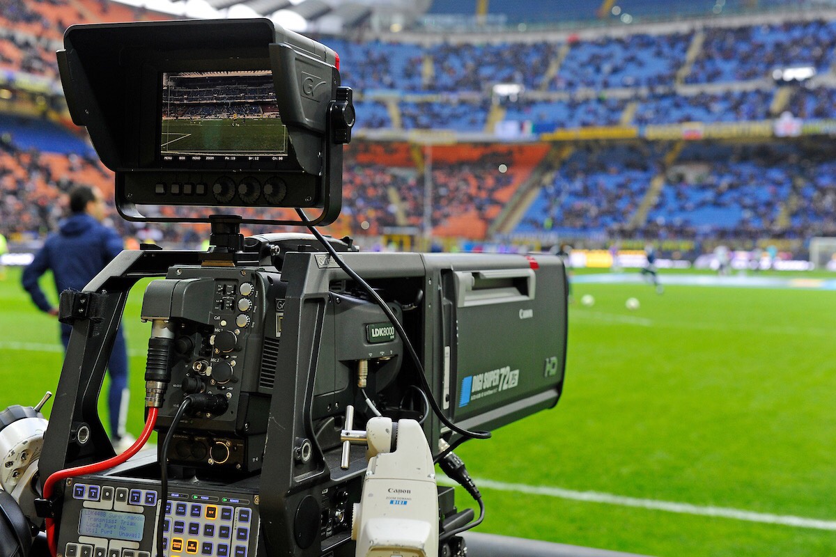 CalcioFinanza's tweet photo. Serie A, anche Disney in corsa per i diritti tv estere: offerte anche da Aser (Radrizzani), Img, Infront e Mediapro https://t.co/ZzQRMvZ2Df https://t.co/OOh3cruHCF