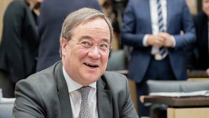 --- Armin Laschet ---59, currently Prime Minister of Nordrhein-Westfalen, previously Member of Bundestag & Member of European ParliamentPolitically similar to Merkel, ideologically flexibleStyle: more like a mayor of a small town than a national politician, folksy5/25