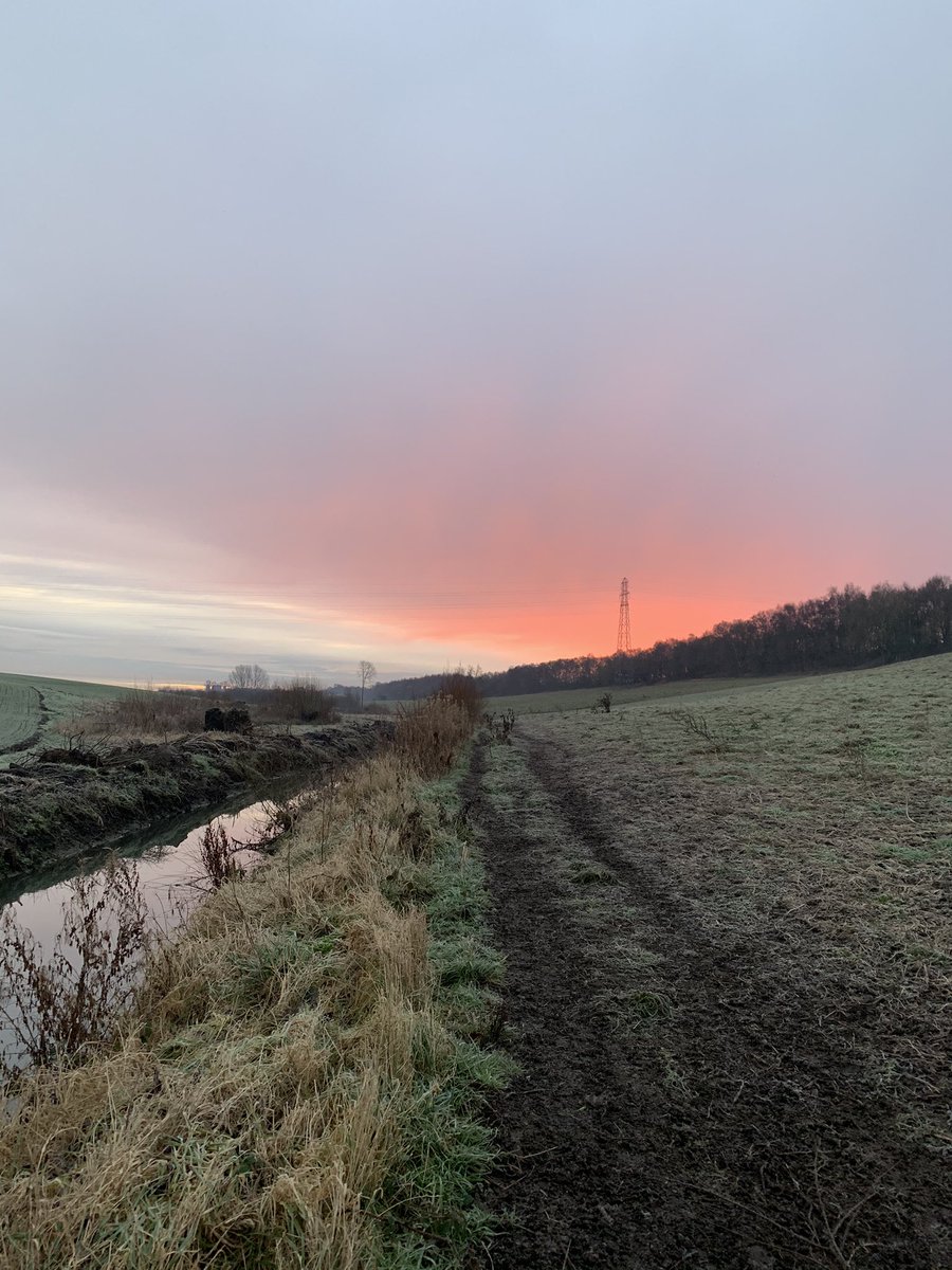 1974Parky's tweet photo. Sunrise #newmillerdam #notton https://t.co/nwmLpz0OdT