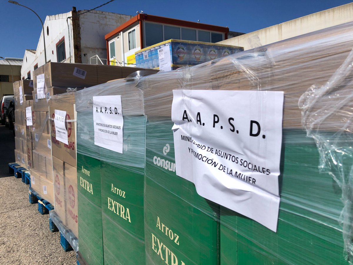 aapsd1's tweet image. Finalment arriba la Caravana per la Pau als campaments de refugiats saharuís  del Tindouf.
cutt.ly/3jbzL2P