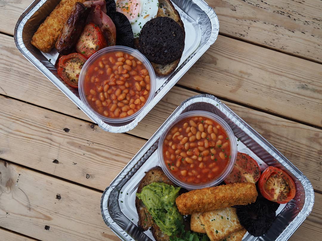 Takeaway breakfasts at @thewateringcanliverpool 🍳🤩

Perfect pick me up during this cold Lockdown 👌
Served daily 9am until 12pm 

📸: @thewateringcanliverpool