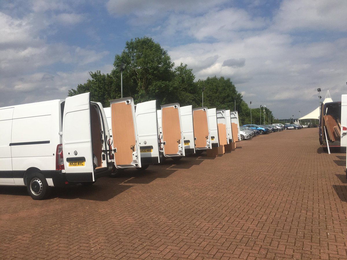 unitedvanliners's tweet photo. More Plylining and Van Locks being fitted today by the staff at UVL. #plylining #vans #vanlocks https://t.co/kRv3stb0av