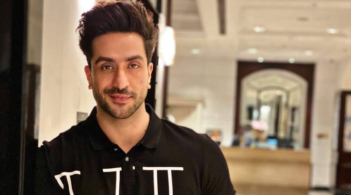 bigbossupdate0's tweet photo. #BB14: Do you think #AlyGoni is winning hearts in #biggboss14?    
.
#AlyWinningHearts @alygoni #Biggboss14 #BB14withBL https://t.co/fcBM0rmx7C