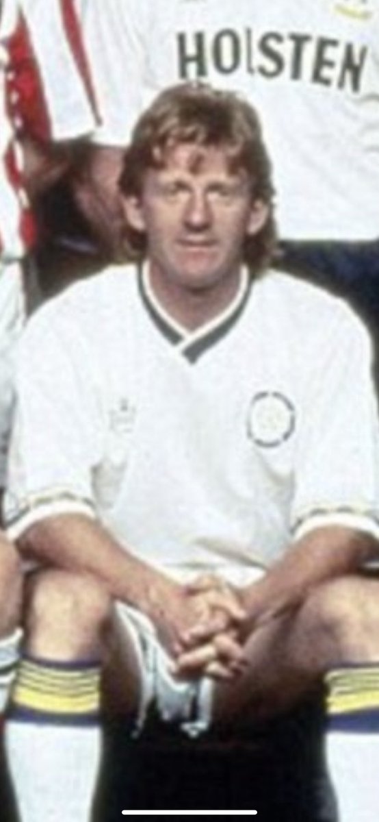 Gordon Strachan needs to get to the tip before it closes but has just had to sit through 17 whole minutes of his 5-year old son’s woefully under-rehearsed magic show.