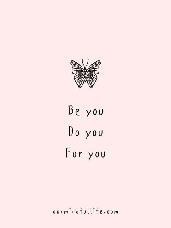 sarahnorma98's tweet photo. 🐝 https://t.co/i2bg19D0xm