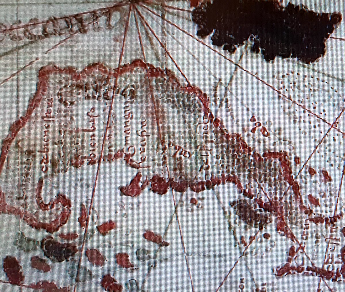 El primer mapa del continente americano, una joya del Museo Naval de incalculable valor que dibujó Juan de la Cosa (sí, quien obraba como maestre la noche del hundimiento de la Santa María frente a las costas haitianas). bit.ly/35wnZ2v <a href="/ElMundoViajes/">El Mundo Viajes</a>