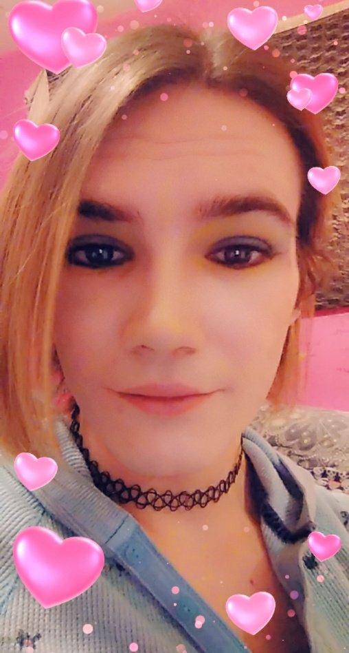 4 pic. Felt kinda cute tonight. Did my makeup with bae and damn do I feel cute. ^w^ #BossBitchVibes https://t.co/dQoc4rsj8u