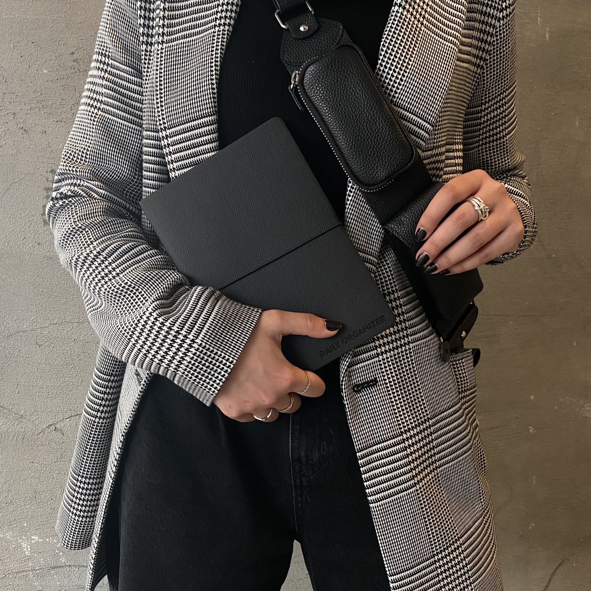 prnt__'s tweet photo. NEW IN — undated daily organizers, available in stone &amp; black leather! 

only on https://t.co/8PLL2SsZI6 https://t.co/1zxehHMMuo