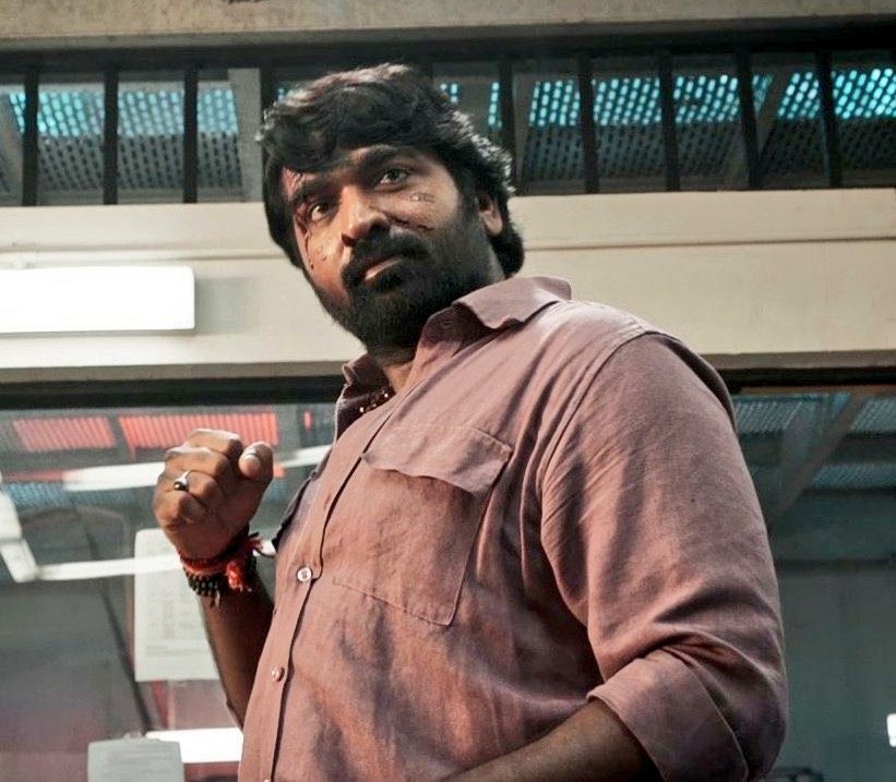 manuthankachy's tweet photo. @VijaySethuOffl
probably the only actor to outperform #Vijay on his film throughout
#performance #comictimings #screenpresence #signaturemoves

Beast 🙏 The best in the Industry

#MasterFilm #MasterReview #VijaySethupathi #LokeshKanagaraj #Bhavani https://t.co/XG9N8ZSS5a