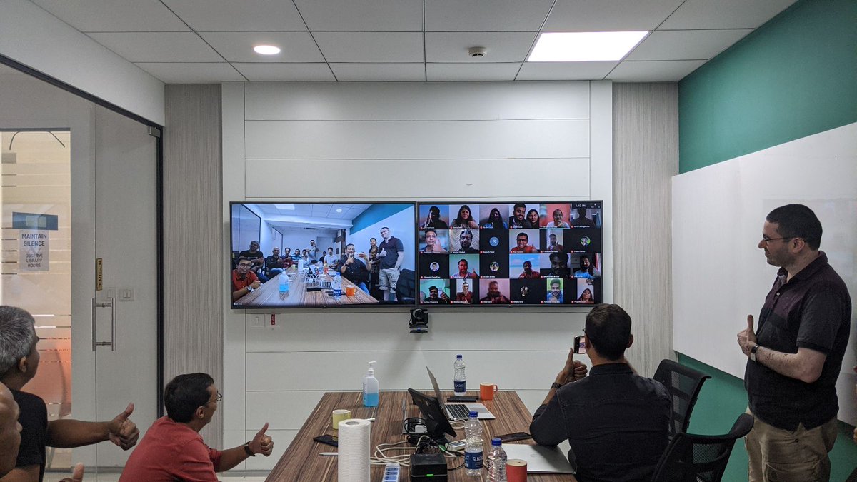Dista_AI's tweet photo. We had planned a quick pizza lunch with our team this week. It was great to catch up with some of our colleagues after nine long months! We also discussed Dista's goals and vision for 2021 over a video meeting with our remote- working employees. 

#Dista #vision2021 https://t.co/AbAUzSvvce