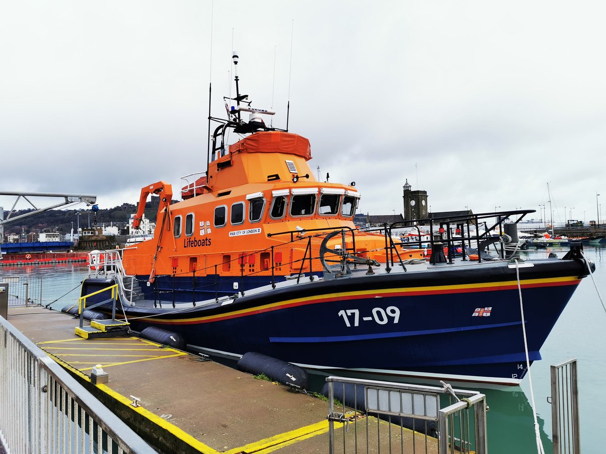 There's so much to see around #Dover Harbour even on a dull day.
@Port_of_Dover @DisneyCruise @DoverRNLI @MaisDieuDoverBB @DoverMarinaHtl @WhiteHorseDover @DoverCR
@destdover @friedalive #AGoodDayToBeAlive