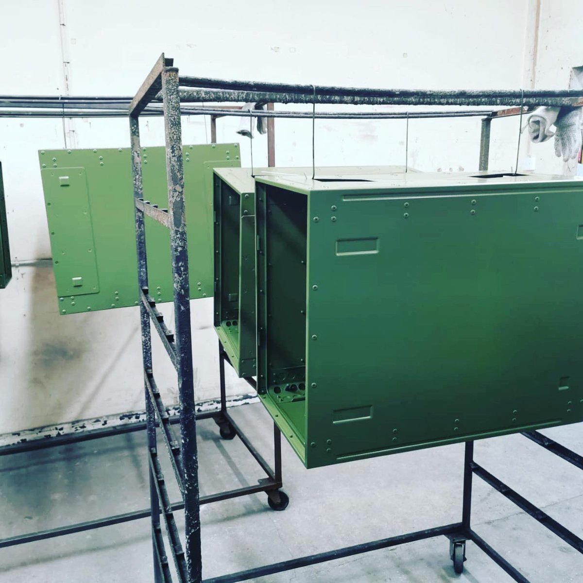 Love seeing our shock cases going through the plant. This batch will be heading to client in Spain this week. #ukmanufacturing #rackmount #aluminium #cases #ukexports