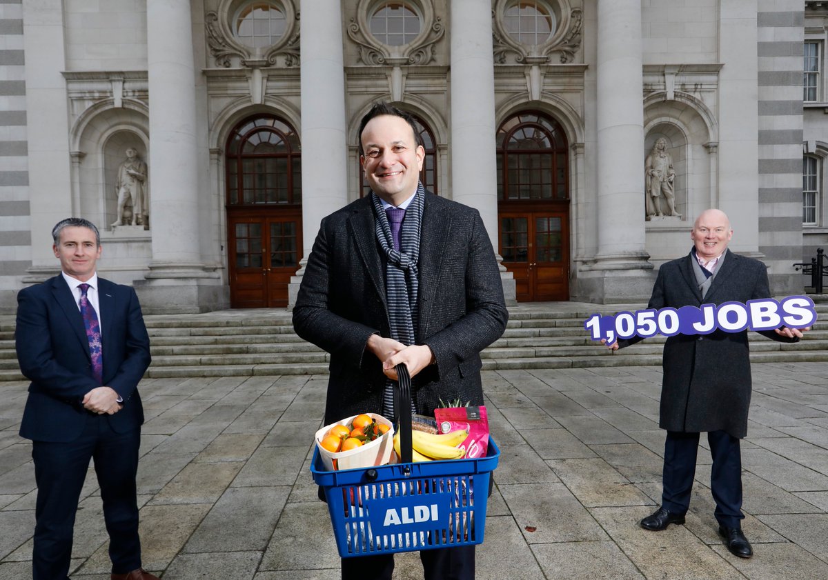 Aldi_Ireland's tweet photo. We’re delighted to announce today that we're hiring 1,050 new staff members throughout 2021. Full details of the different roles available at: https://t.co/PRRTLPbSUf @LeoVaradkar  @Damien_English  @DeptEnterprise  &amp; @merrionstreet https://t.co/XnhIFRkpv7