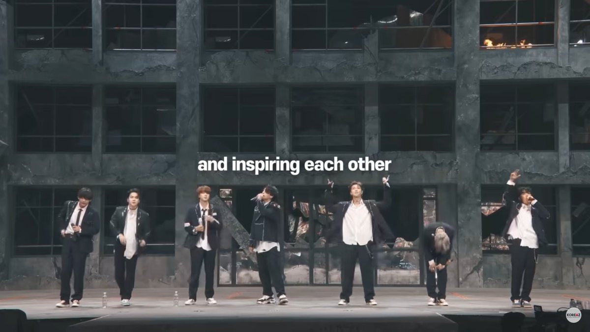 BTSBarcelonaCat's tweet photo. 📺[Som més forts quan estem units]

⭐️El concert ON:E de #BTS apareix en el minut 0:26 del vídeo de l'Ambaixada de Corea a Espanya, juntament amb la frase: "i inspirant els uns als altres".

🔗https://t.co/5wgueGbcAA

#BTSARMY #BTScat 
@BTS_twt
 Cr. 
Korea Public Diplomacy
🌸 https://t.co/dAI4brvBKB
